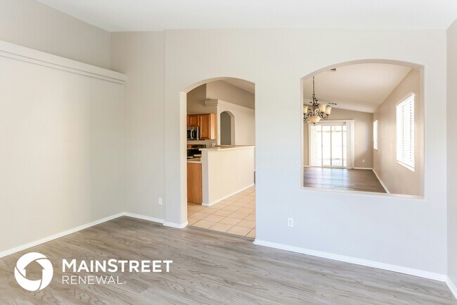 9016 W Pinchot Ave Phoenix, AZ 85037 photo 3