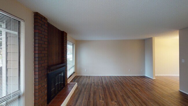 1520 E Main St Auburn, WA 98002 photo 3