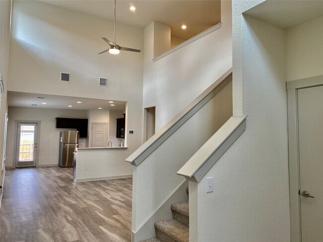 10210 Criswell Rd Austin, TX 78754 photo 3