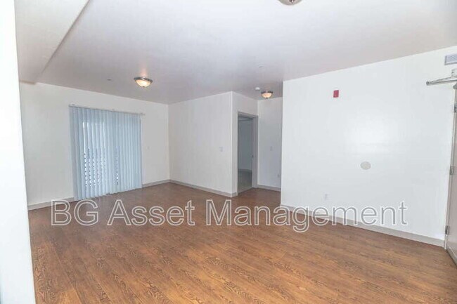 Diamond Terrace photo 2