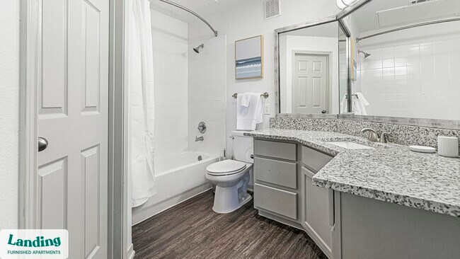 19275 Stone Oak Pkwy San Antonio, TX 78258 photo 2