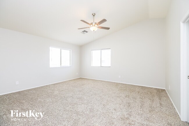 313 W Hereford Dr San Tan Valley, AZ 85143 photo 5