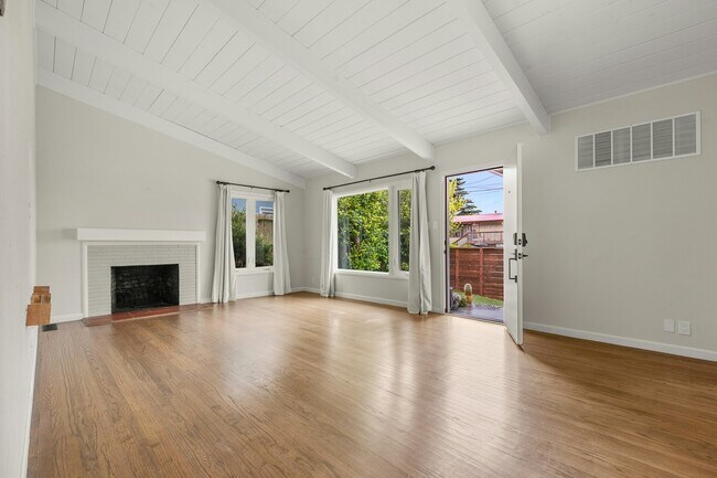 812 Edgemar Ave Pacifica, CA 94044 photo 5