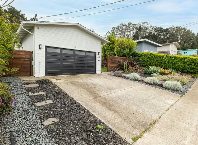 812 Edgemar Ave Pacifica, CA 94044 photo 3