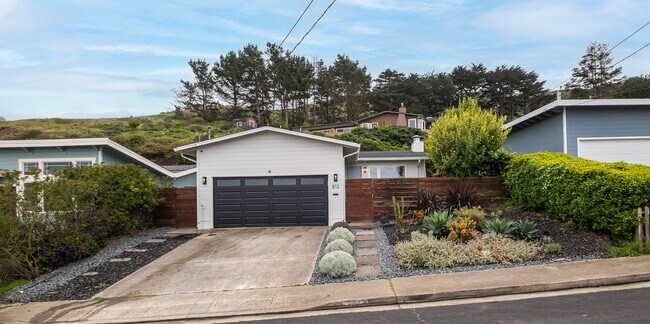812 Edgemar Ave Pacifica, CA 94044 photo 2