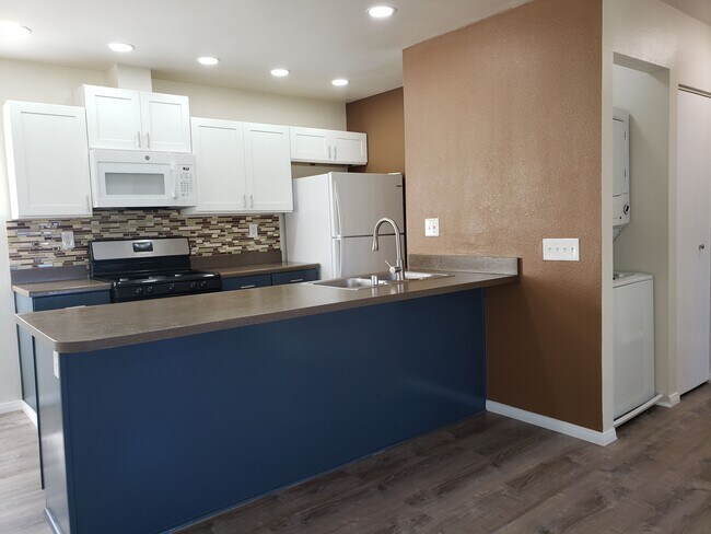 1261 Victor St El Cajon, CA 92021 photo 3