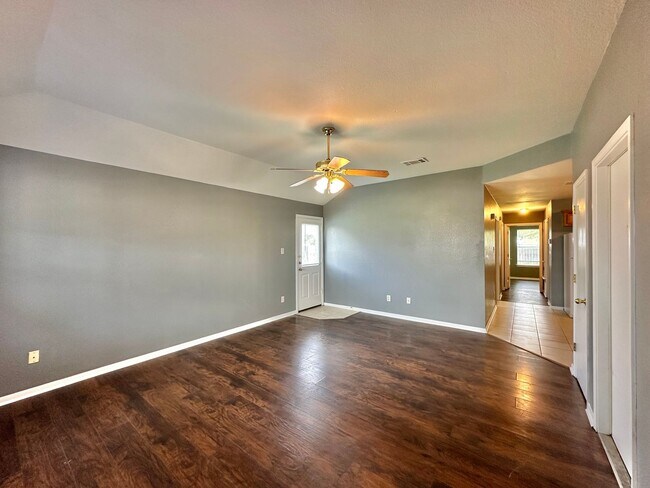 1501 Cinch Dr Killeen, TX 76549 photo 2
