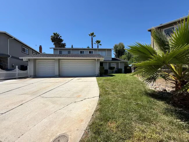 727 Hathaway Ct San Jose, CA 95136 photo 2