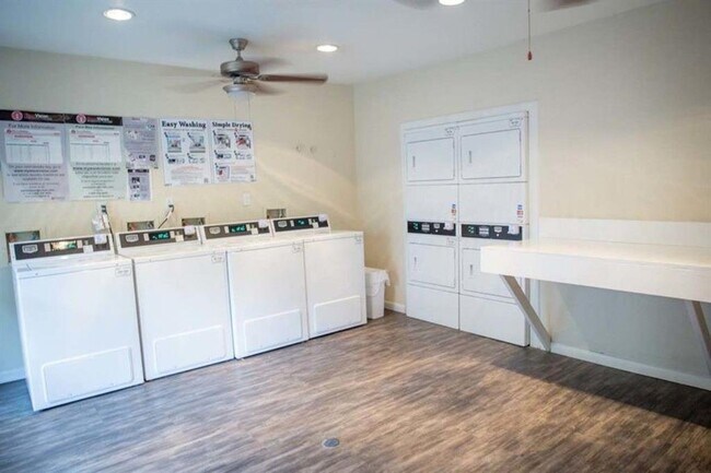 2801 Broadmead Dr Houston, TX 77025 photo 5