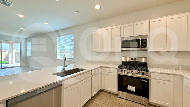 23078 E Saddle Way Queen Creek, AZ 85142 photo 5