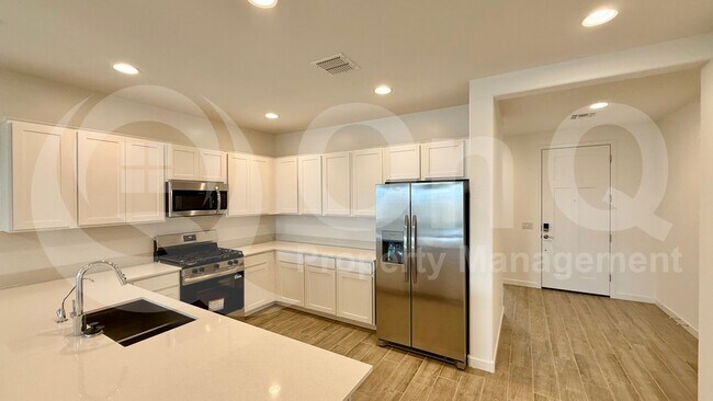 23078 E Saddle Way Queen Creek, AZ 85142 photo 3