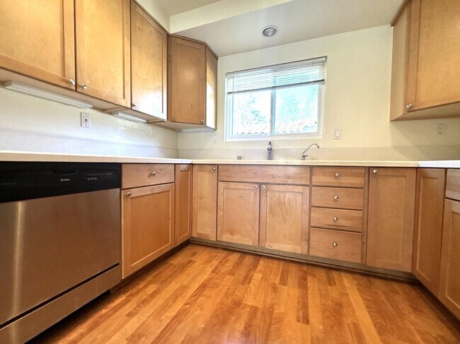 6059 Rancho Mission Rd San Diego, CA 92108 photo 4