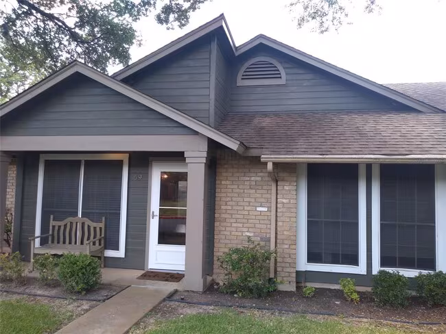 1015 E Yager Ln Austin, TX 78753 photo 2
