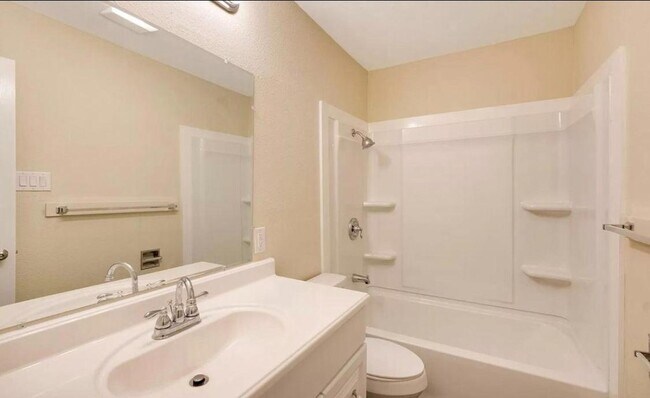 428 Agnes Dr San Antonio, TX 78212 photo 2