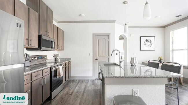 12500 Shadowglen Trce Manor, TX 78653 photo 2