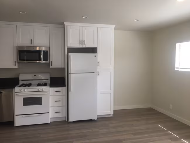 1451-1451-1451-1452 Hornblend St San Diego, CA 92109 photo 4