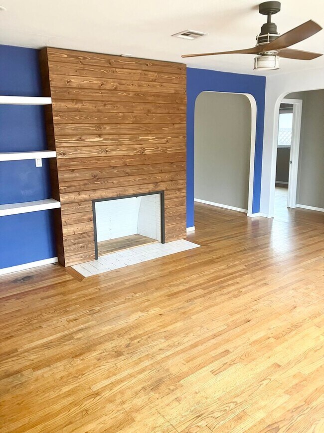 Stylish 3 Bedroom in College Area photo 2