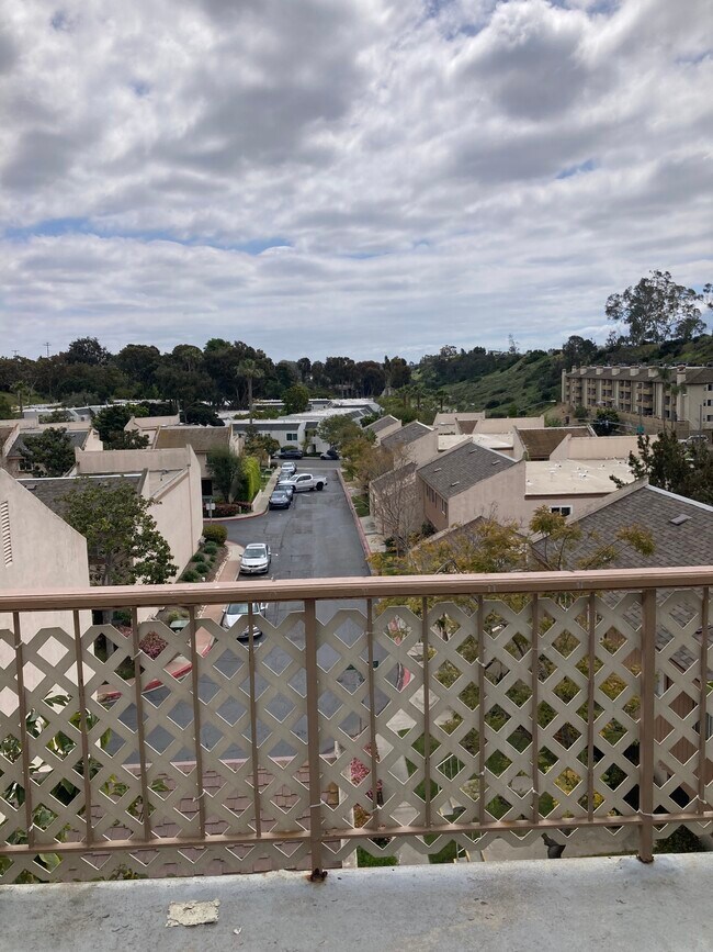4198 Mt Alifan Dr San Diego, CA 92111 photo 4