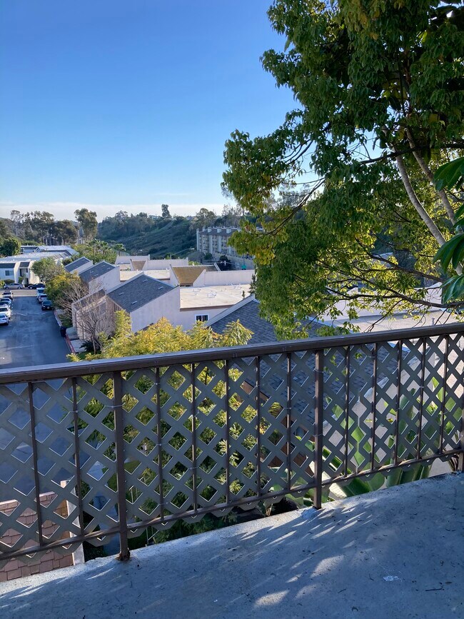 4198 Mt Alifan Dr San Diego, CA 92111 photo 3