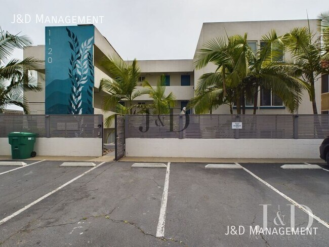 1120 S Pacific St Oceanside, CA 92054 photo 2
