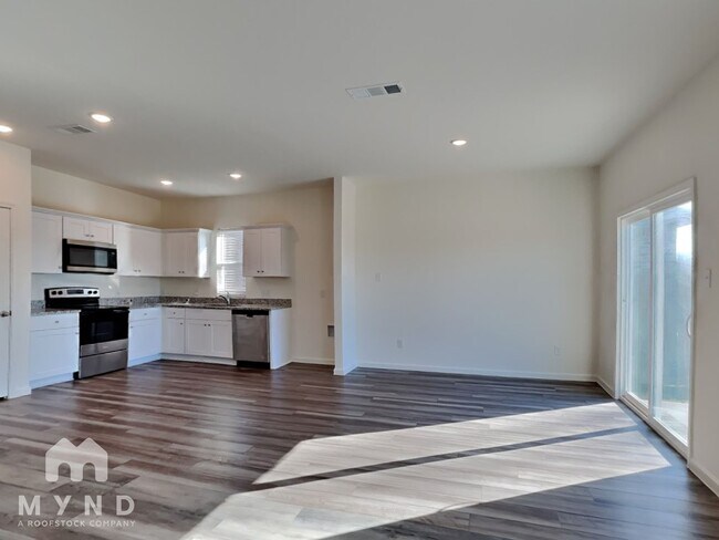 5549 Ladytown Lane, Crowley, TX 76036 photo 4
