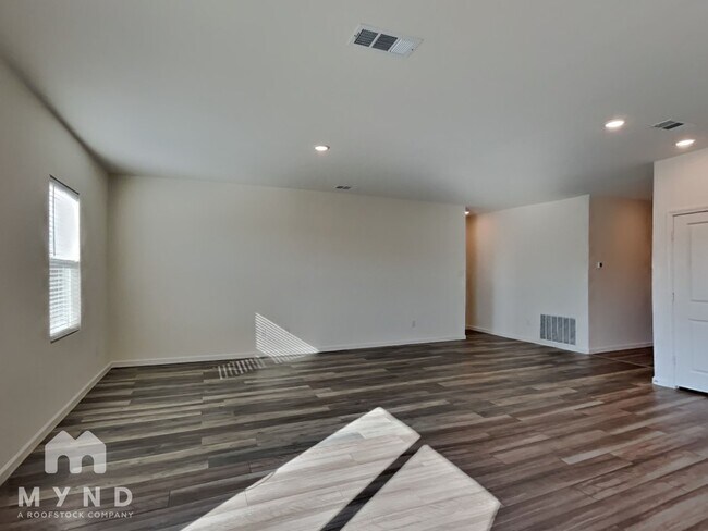 5549 Ladytown Lane, Crowley, TX 76036 photo 2