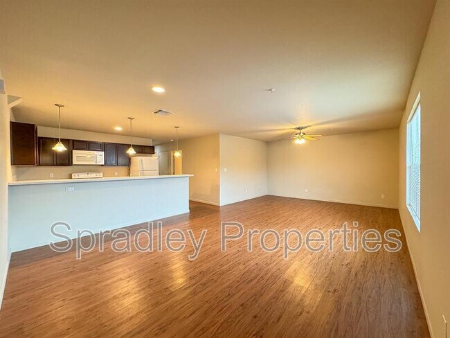 255 E 5th Ave Belton, TX 76513 photo 3