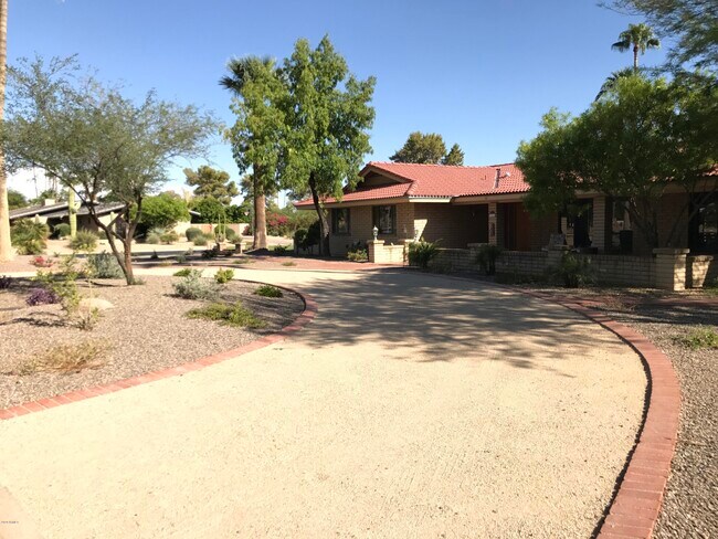 185 E Cercado Ln Litchfield Park, AZ 85340 photo 5
