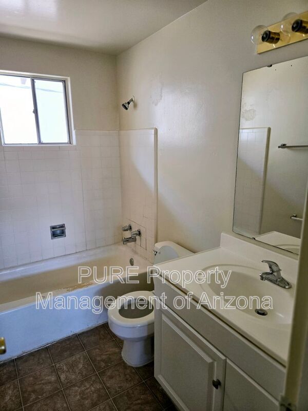 221 E 2nd Ave Mesa, AZ 85210 photo 4