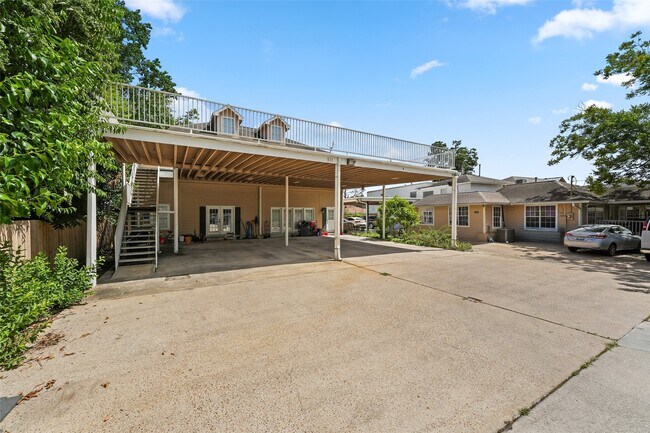 511 Turner Drive, Houston, TX 77076 photo 2