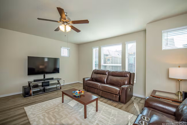 6446 Babcock Rd San Antonio, TX 78249 photo 4