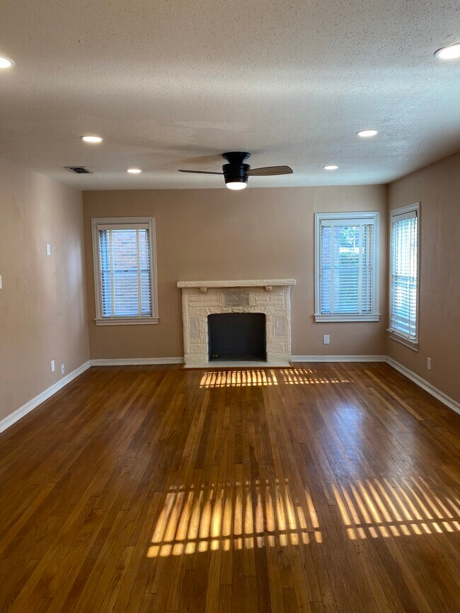 3424 Rogers Avenue, Fort Worth, TX 76109 photo 3
