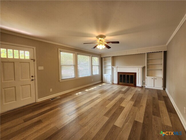 564 Laurel Ln New Braunfels, TX 78130 photo 3