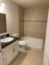619 Elizabeth St Sumner, WA 98390 photo 2