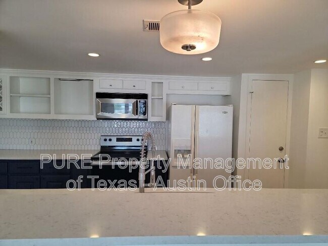 3216 Poe Cove Lago Vista, TX 78645 photo 3