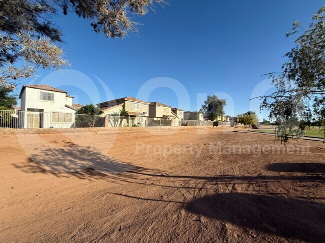 1430 S Boulder St Gilbert, AZ 85296 photo 4