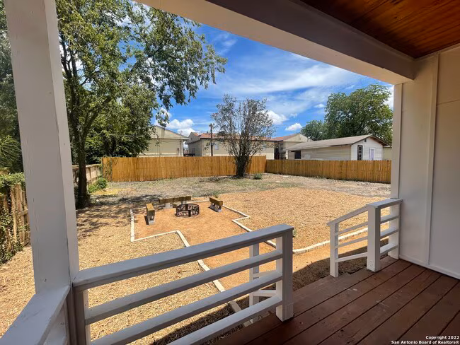 243 Porter St San Antonio, TX 78210 photo 4