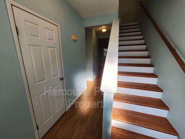 13132 Lakeridge Cir NW Silverdale, WA 98383 photo 4
