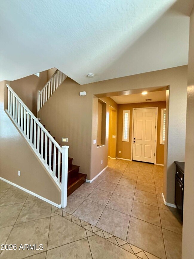 8821 S 40th Dr Phoenix, AZ 85339 photo 5