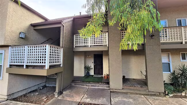680 Dartmore Ln Hayward, CA 94544 photo 2