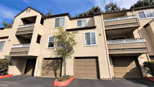 680 Dartmore Ln Hayward, CA 94544 photo 4