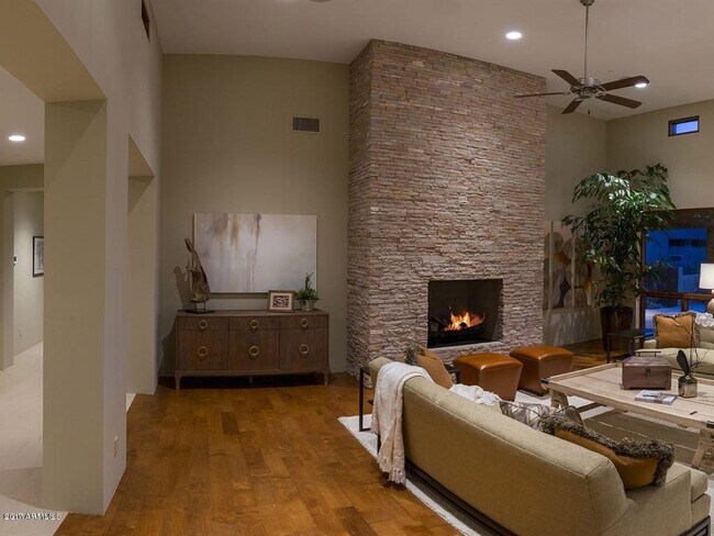 9894 E Miramonte Dr Scottsdale, AZ 85262 photo 2