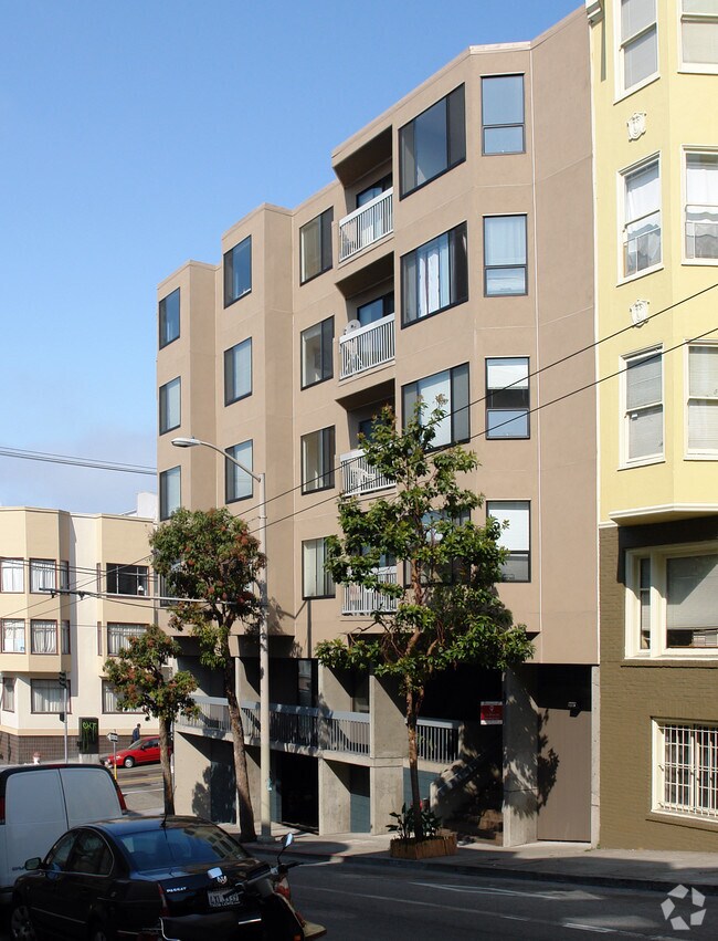1490 Sacramento Street Apartments* photo 3