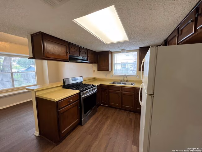 5250 Galacino St San Antonio, TX 78247 photo 5