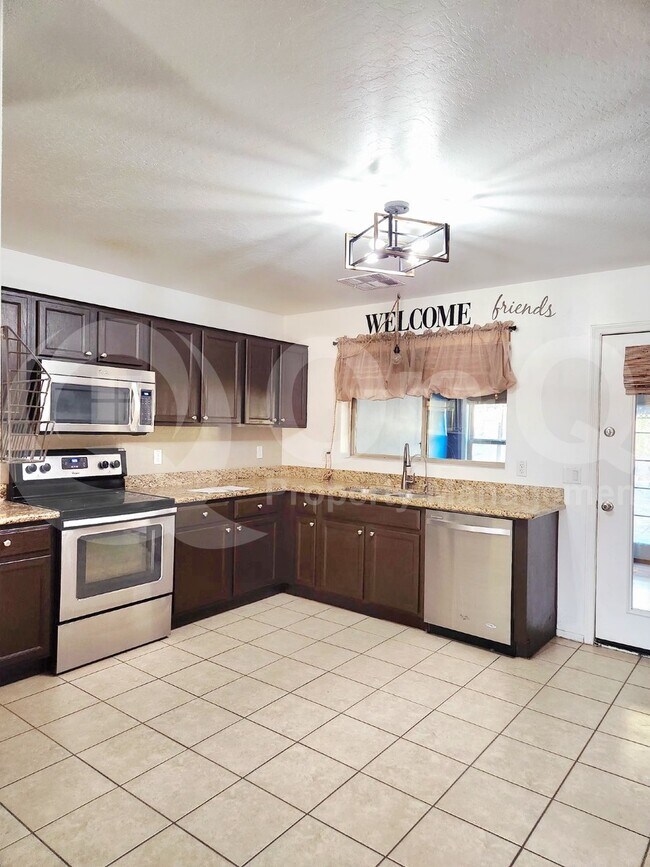 17264 W Elizabeth Ave Goodyear, AZ 85338 photo 3