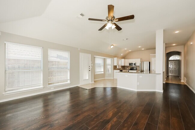 5344 Elmdale Drive, Watauga, TX 76137 photo 3