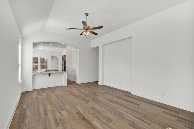 1033 Easy Gruene New Braunfels, TX 78130 photo 5