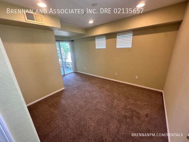 2728 Farragut Rd San Diego, CA 92106 photo 4