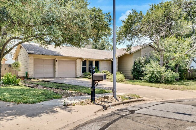 11400 Charolais Cove Austin, TX 78758 photo 2