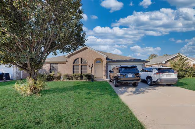 1505 Coastline Lane, Mansfield, TX 76063 photo 3